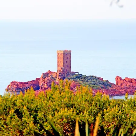 Cap Esterel Village : 3 Pieces Mer Au Calme - F3 - Esterel Vacances 276la * Saint-Raphael (Var)
